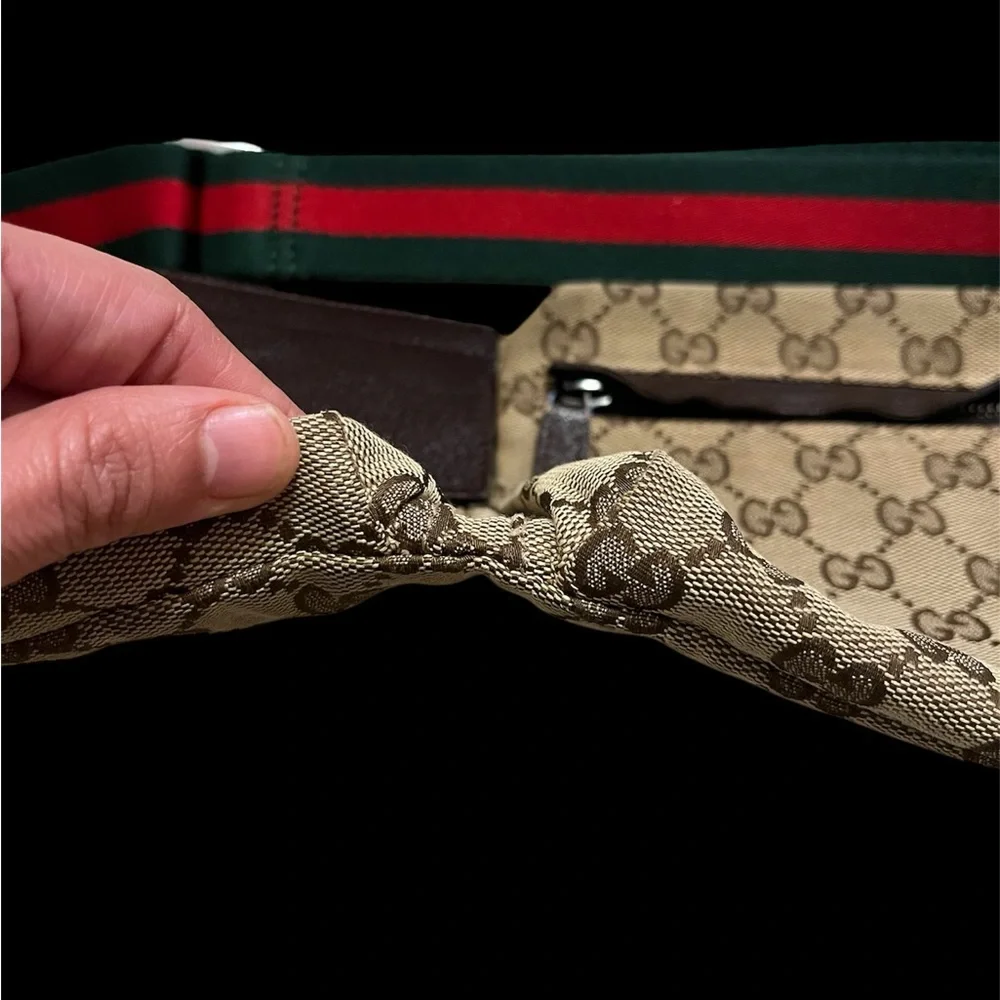 ▪️GUCCI▪️GG Canvas Monogram Waist Bag - Picture 8 of 11